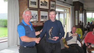 Phillip winner Par 3 comp 2021.JPG