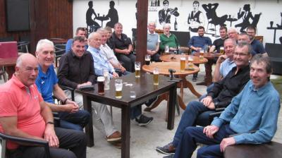 Group photo at Lumpers 23.JPG