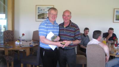 John nearest the pin Seapoint 15.JPG