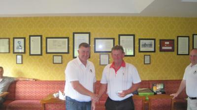 Peter joint winner of the Birdies.JPG