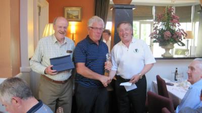 Donal Duffy Winner visitors prize Captains day 2017.JPG