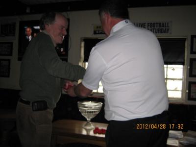 Donal nearest the pin Greenore.JPG